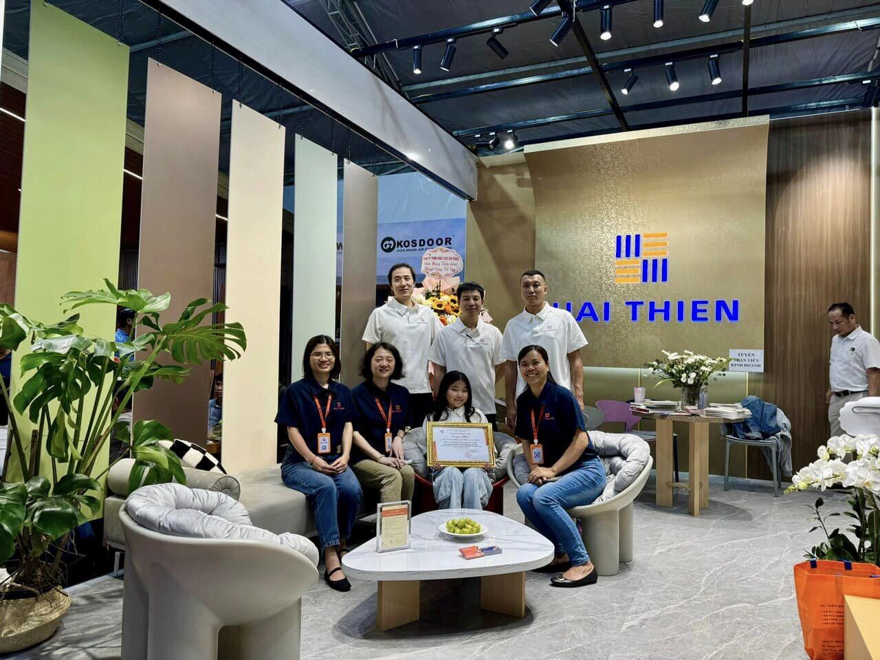 Nhân viên Hải Thiên